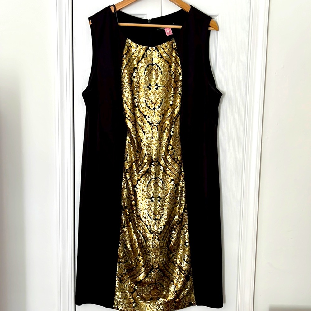 Amazing gold sequined dress